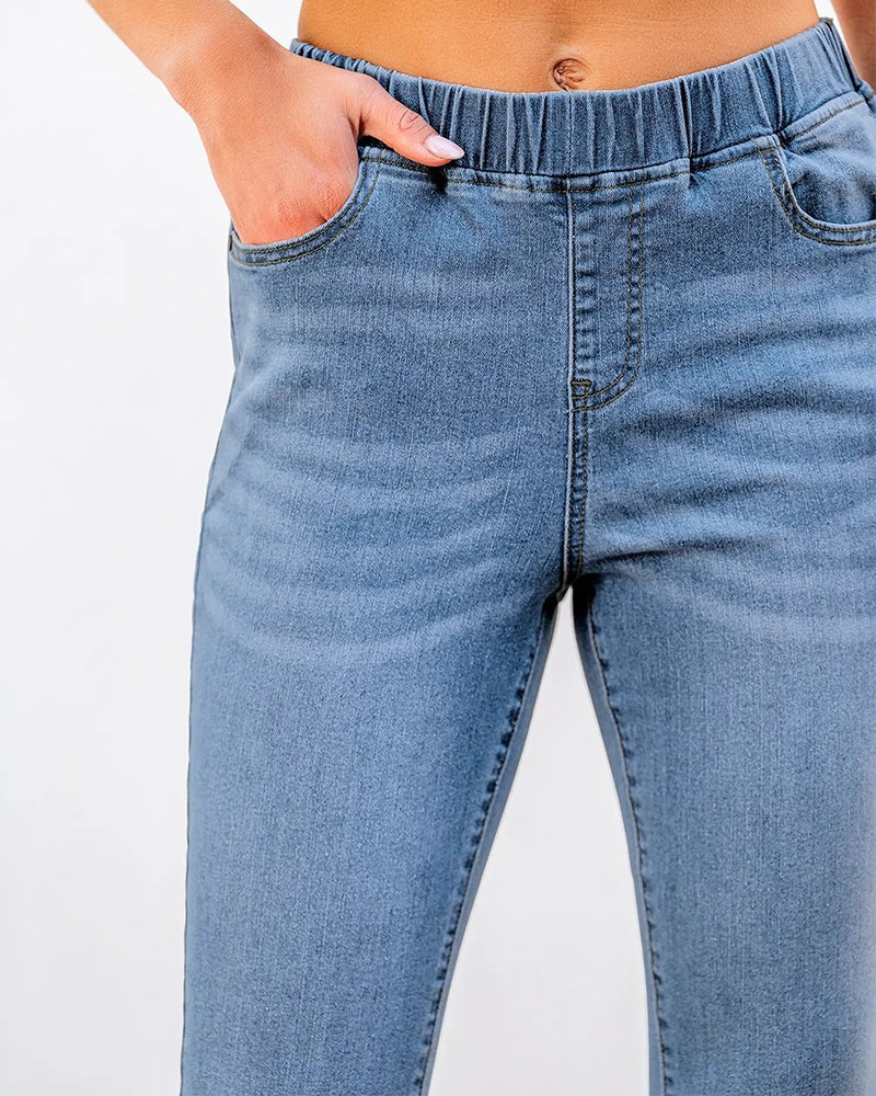 Dam Caprijeans med elastisk midja