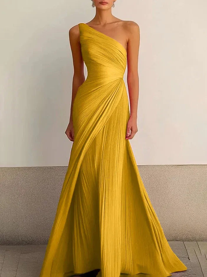 Dam Elegant One Shoulder Maxiklänning med Veckad Design